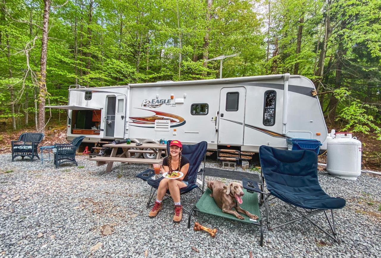 Rv Adventure Roscoe Pet Friendly Hotel Екстериор снимка