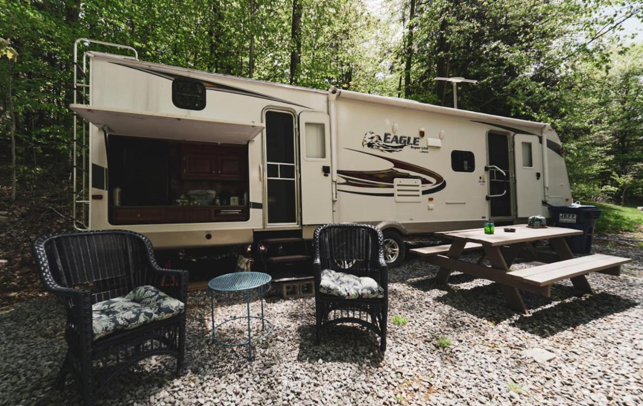 Rv Adventure Roscoe Pet Friendly Hotel Екстериор снимка